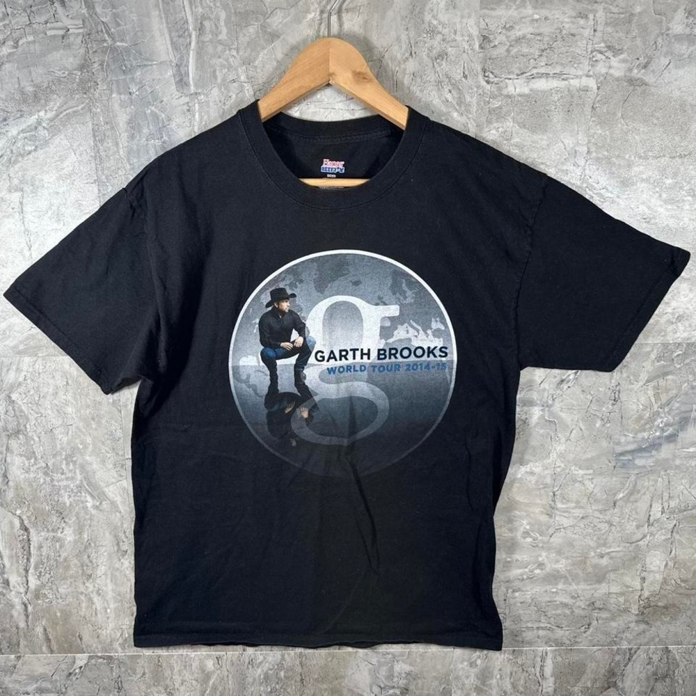 Garth Brooks men's Concert T-Shirt L Hanes World Tour 2014 tour t-shirt #country
